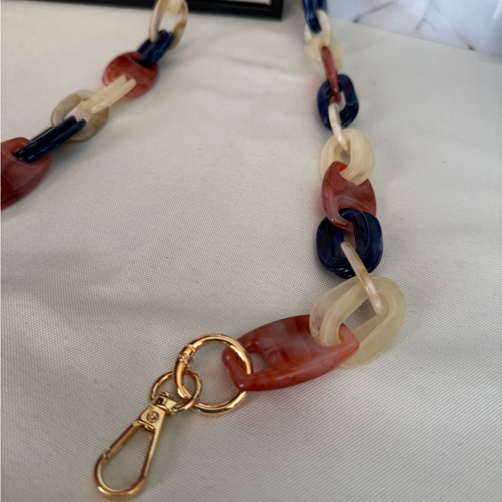 Elegant Multicolor Purse Chain NWOT - Picture 2 of 3